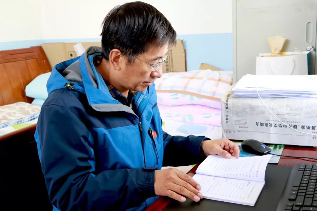 脱贫攻坚驻村队长回忆录,驻村工作队心系贫困群众