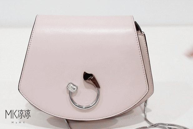 美妆公司上班的女孩,美妆公司的女生