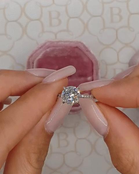 斯嘉丽戴的戒指,斯嘉丽钻戒