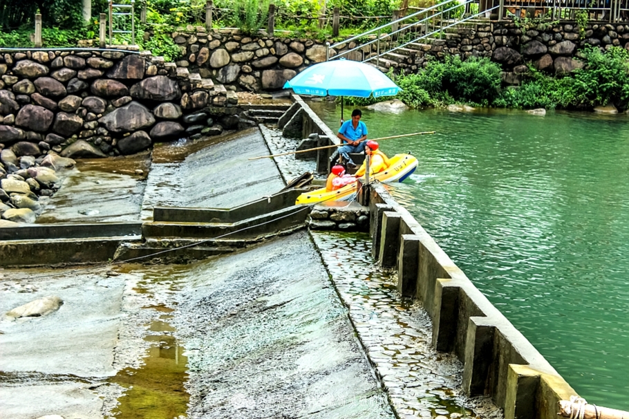安吉高铁站到浙北漂流乘车,周末去安吉浙北大峡谷漂流人多吗