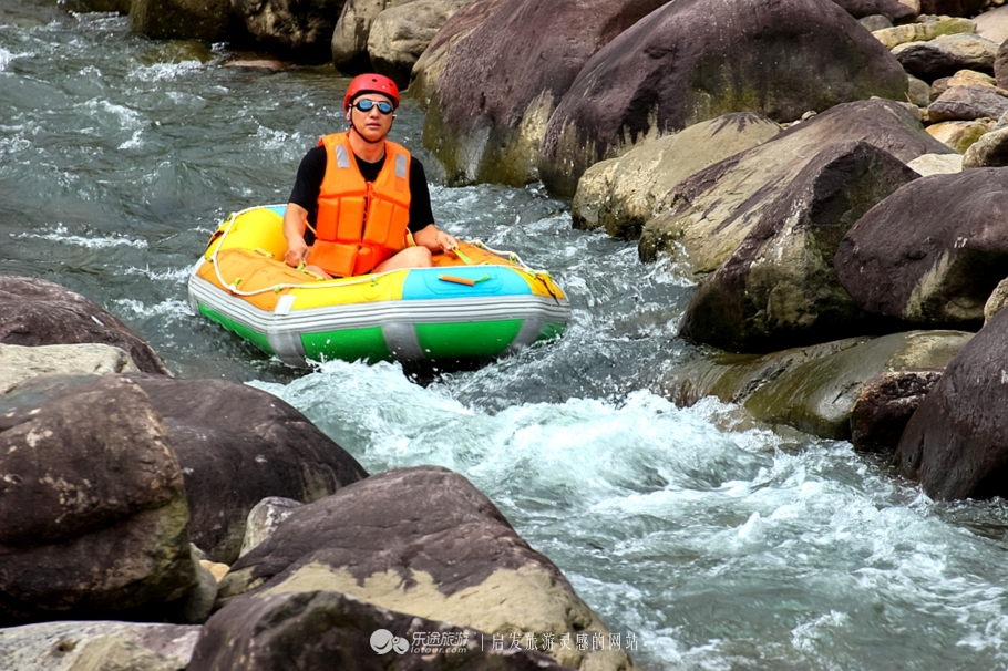 安吉高铁站到浙北漂流乘车,周末去安吉浙北大峡谷漂流人多吗