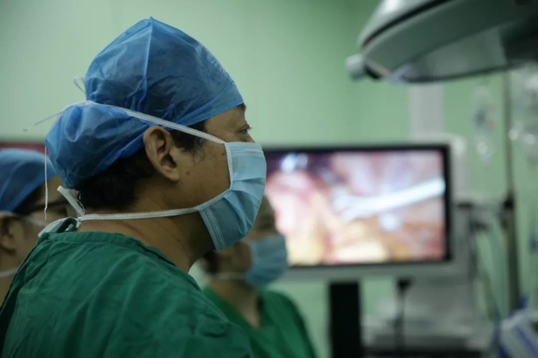 疝气复发的原因是什么,老年人疝气做过手术复发怎么办