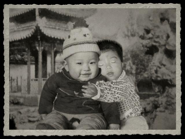 这150组情侣写完美诠释青梅竹马的爱情，网友直呼太可爱！