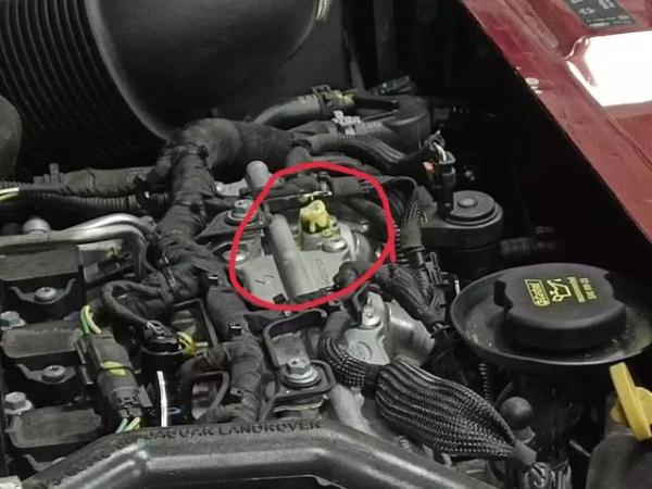 8万买路虎老车翻新修复,路虎大事故车修复出售