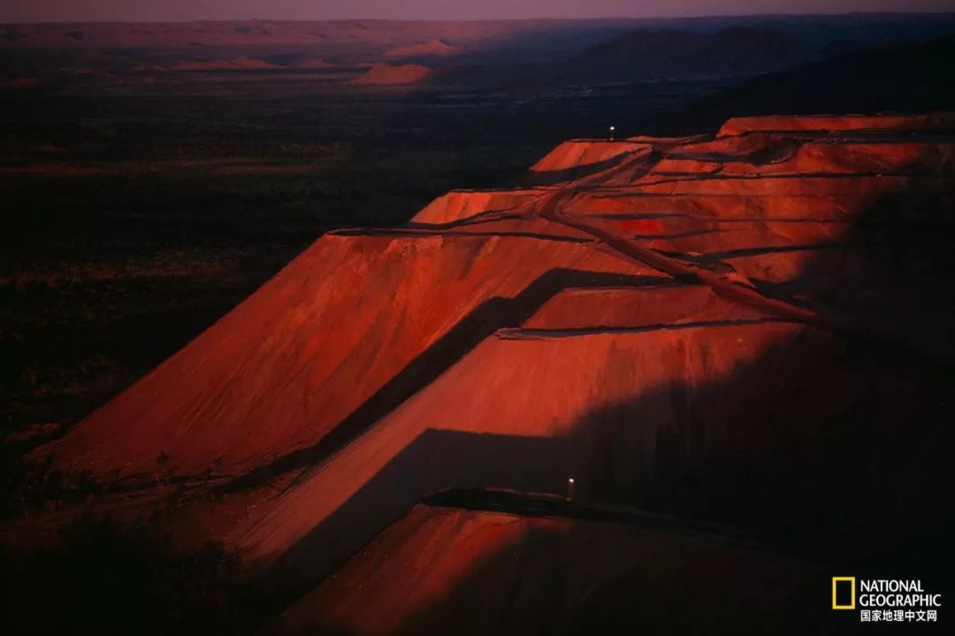 钻石有荧光不值钱 (钻石本来不值钱)