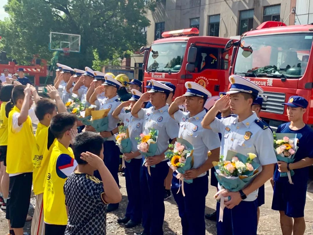 现实烈火英雄真实故事,烈火英雄背后的真实故事