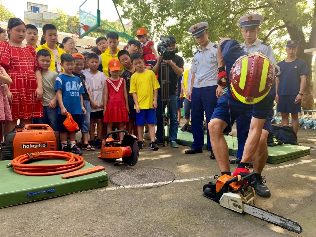 现实烈火英雄真实故事,烈火英雄背后的真实故事