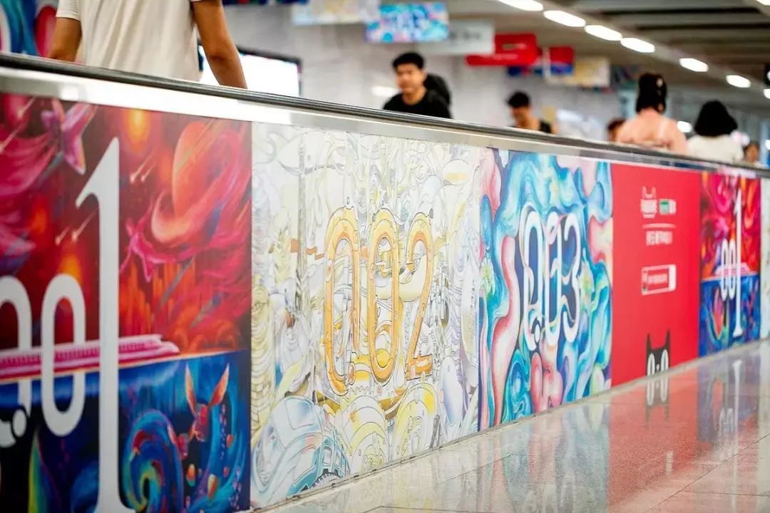 深圳地铁投放广告被举报,深圳地铁站雷人广告