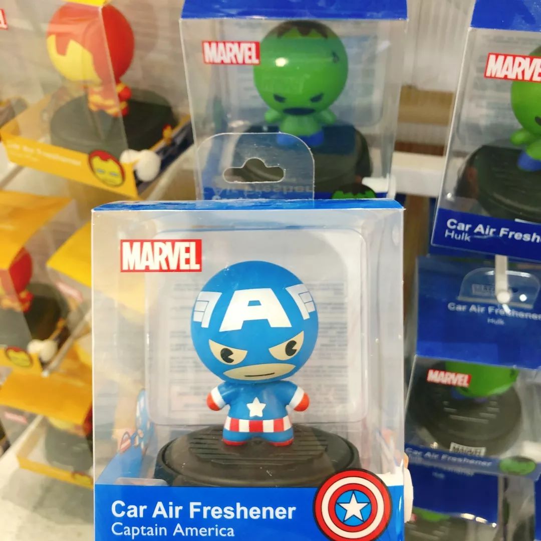 已实测！成都人吃了26年的廖记棒棒鸡开卖中式汉堡！10多块钱居然能买正版漫威...这一波跨界骚操作你打几分？