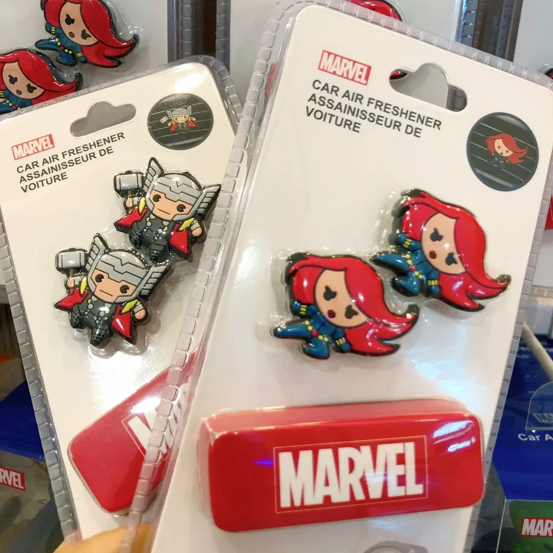 已实测！成都人吃了26年的廖记棒棒鸡开卖中式汉堡！10多块钱居然能买正版漫威...这一波跨界骚操作你打几分？