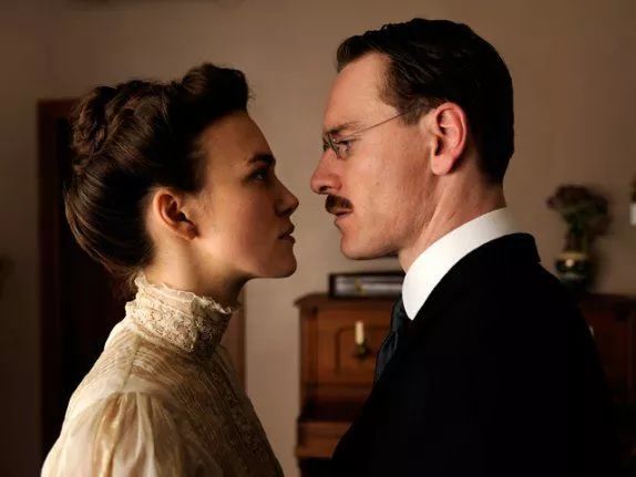 我对你的爱愈是加深，你的美便愈是增长