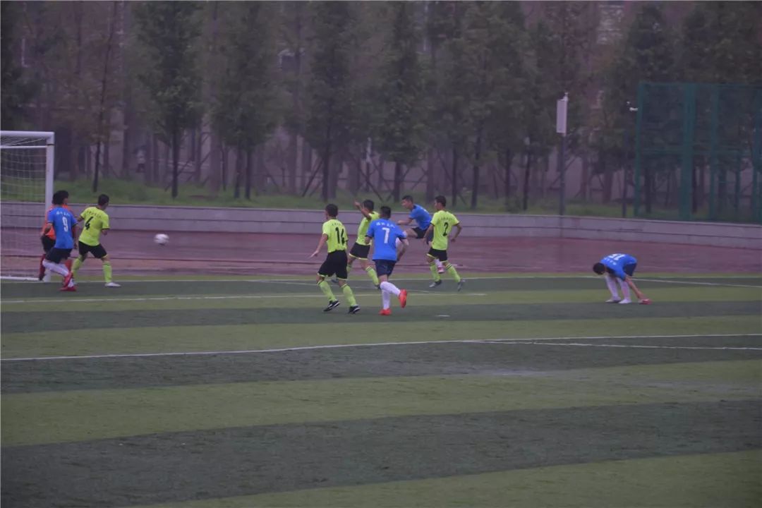 强军杯“卫士动力”业余足球比赛临沂片区圆满收官，*警武**临沂、菏泽支队携手出线！