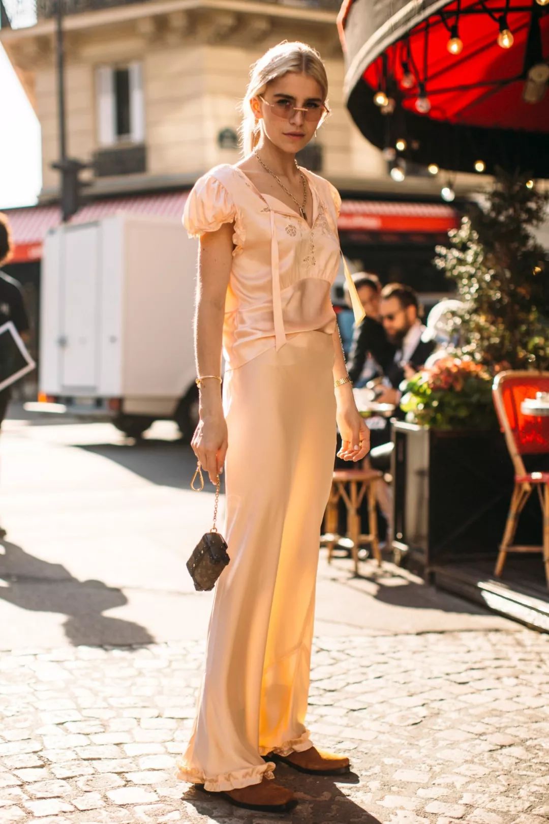 老花图案为什么棕色好看,老花的图案是啥