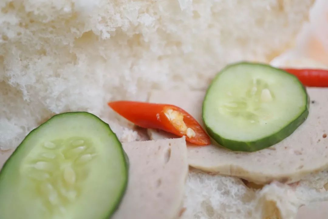 网购越南土特产|炼奶冰咖法包猪肝酱扎肉春卷虾片，一个下午茶全都拥有