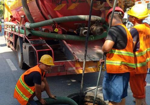 全面治理水环境荆州给3000公里地下管网做“肠镜”