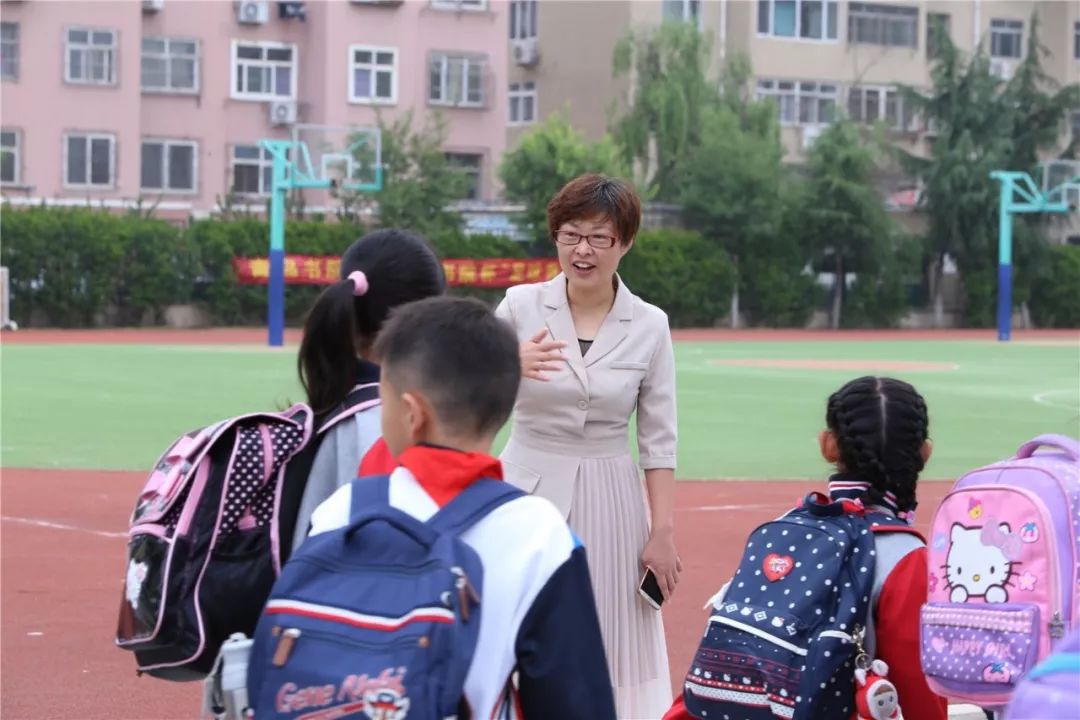 多彩教育传统文化课程,多彩思政课培育新时代好少年