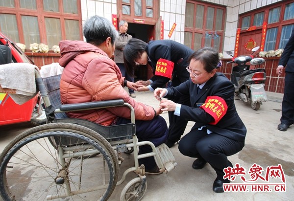 辉县市常村镇:“兜底”保障扶贫不落一个人