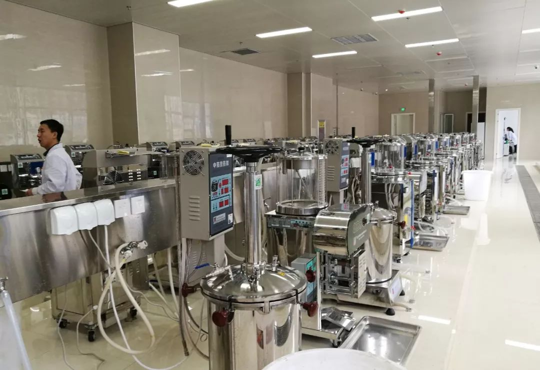 「太好了」“看得上病”“看得好病”“看得起病”“人人享有”～看，内蒙古蒙中医药改革…