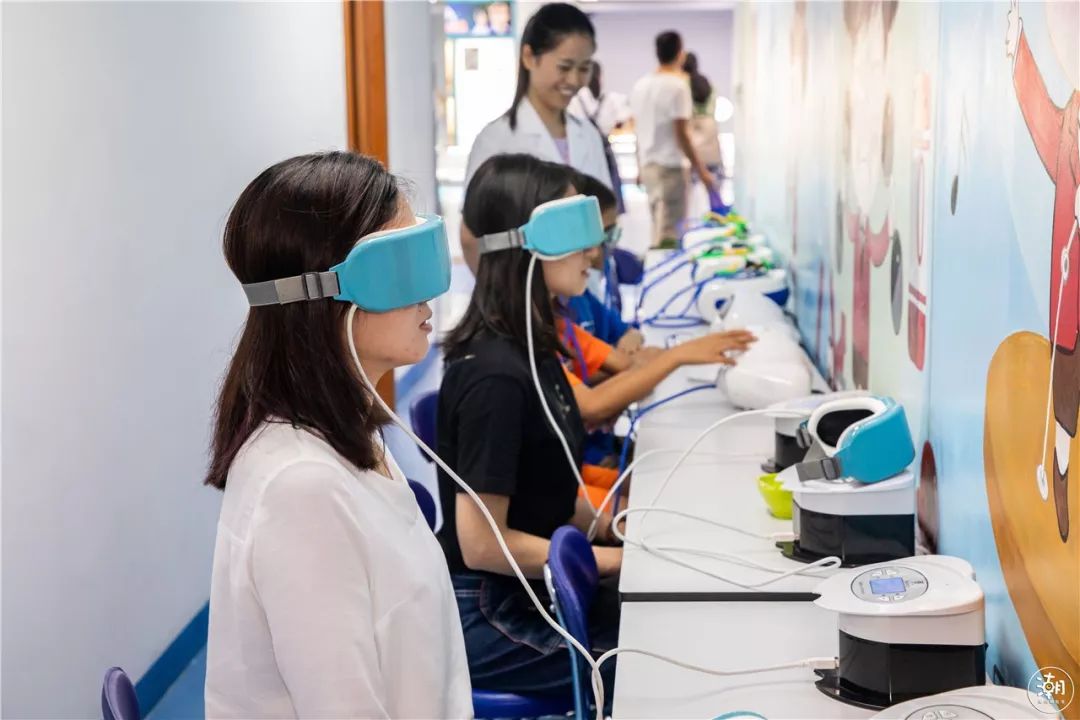 戴眼镜近视可以矫正吗,戴眼镜预防近视加深