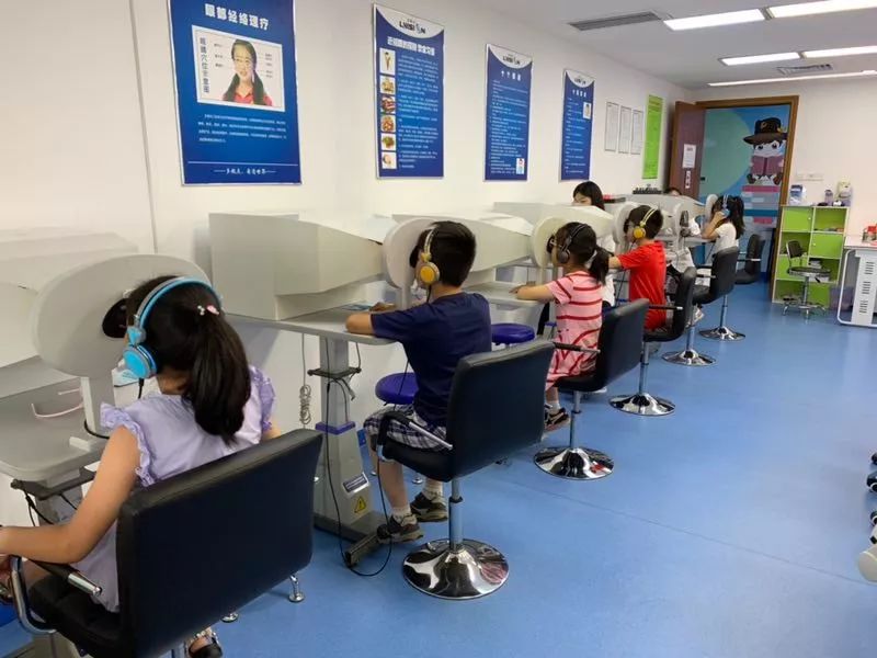 戴眼镜近视可以矫正吗,戴眼镜预防近视加深