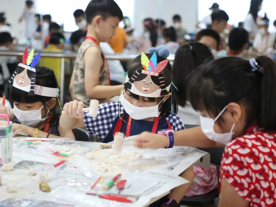 禾欣故事卷|一只漂流瓶的自述：因为遇见你，我珍惜自己