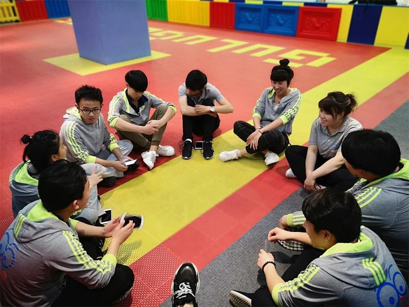 轮滑加盟和自己开店,跆拳道连锁店加盟