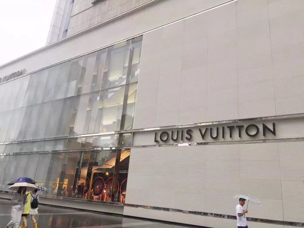 郑州二七广场对比成都,西安郑州同为新一线城市