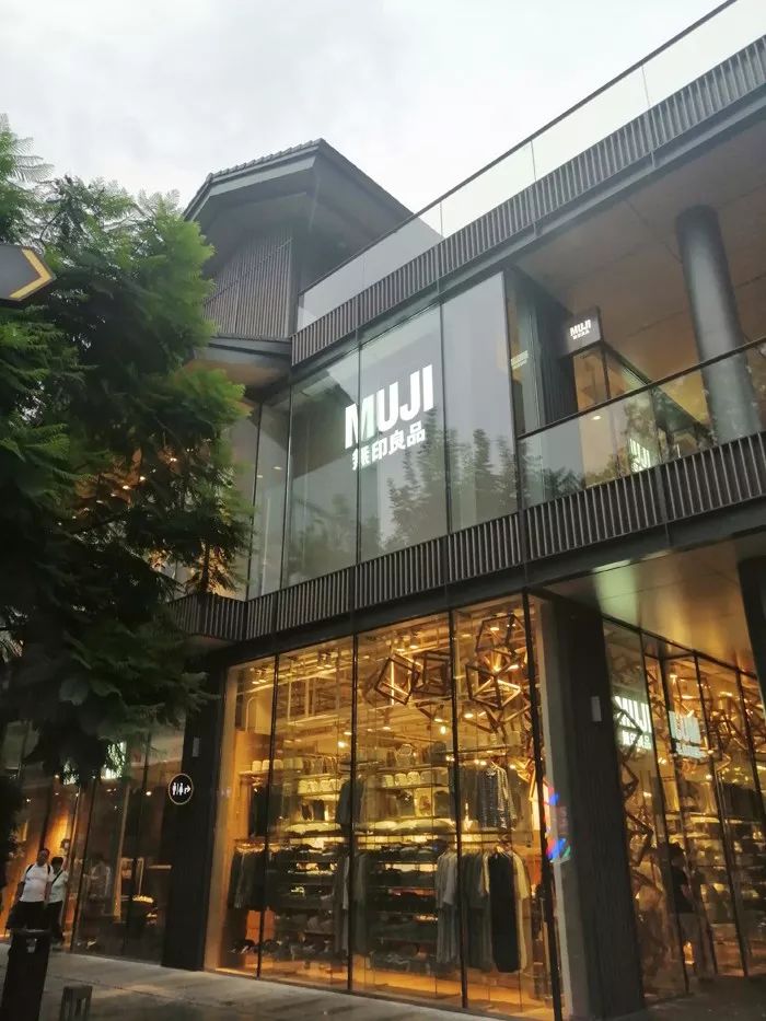 郑州二七广场对比成都,西安郑州同为新一线城市