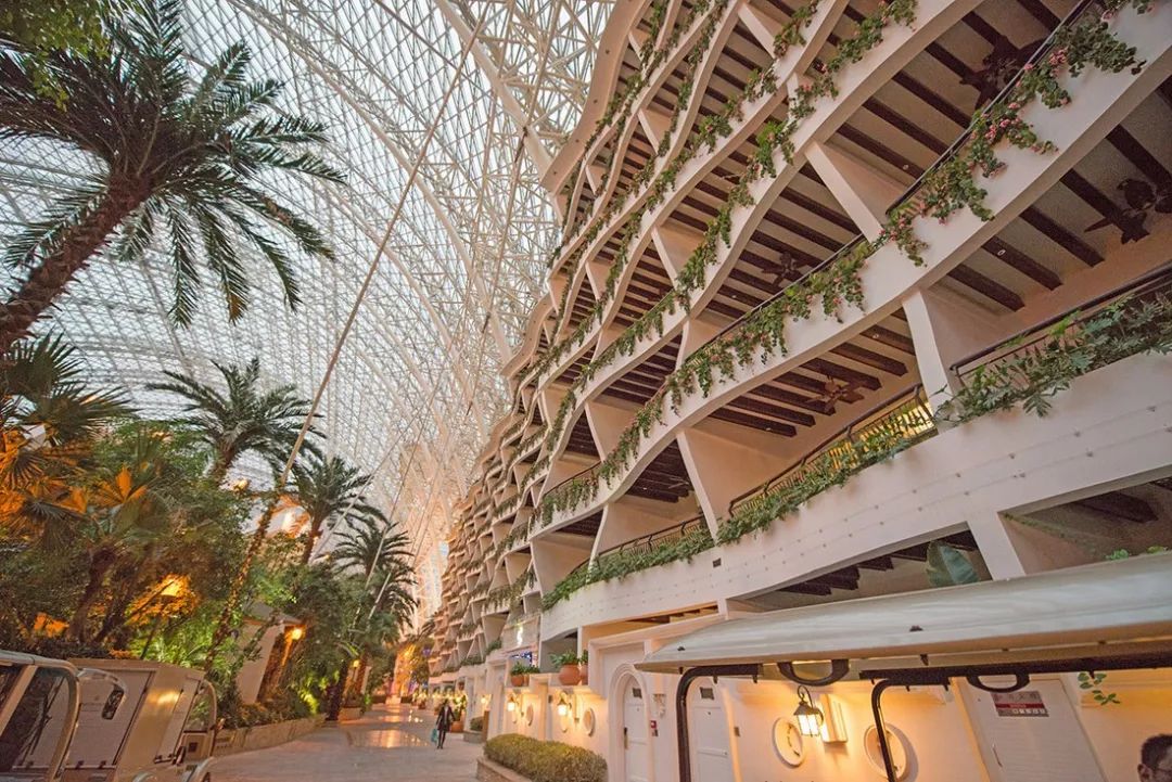 郑州二七广场对比成都,西安郑州同为新一线城市