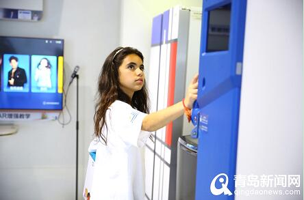 赏京剧看展览踢足球……乌拉圭师生在青岛玩嗨了