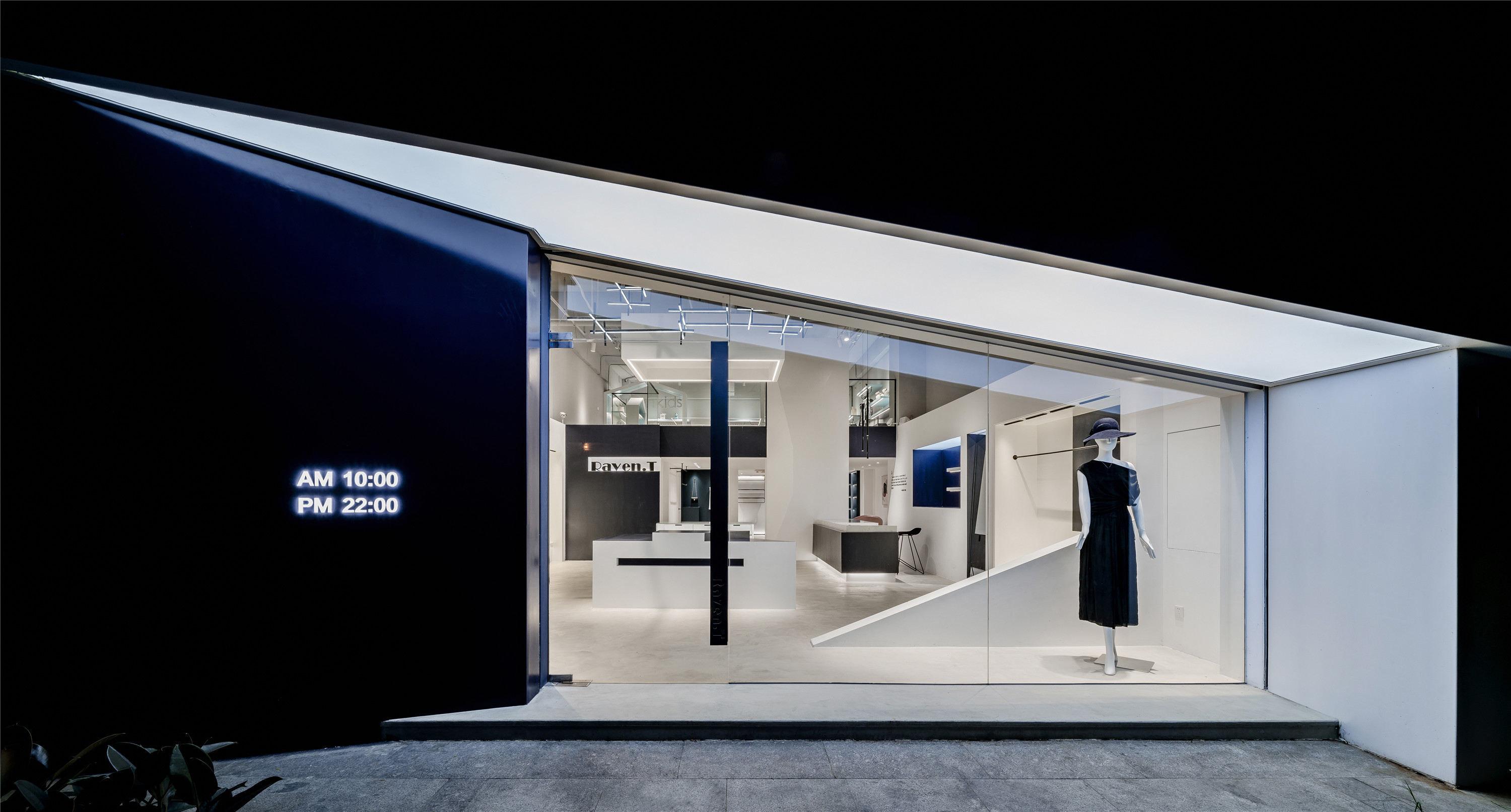 叁研社设计丨Ravent.T沉浸式女装体验店