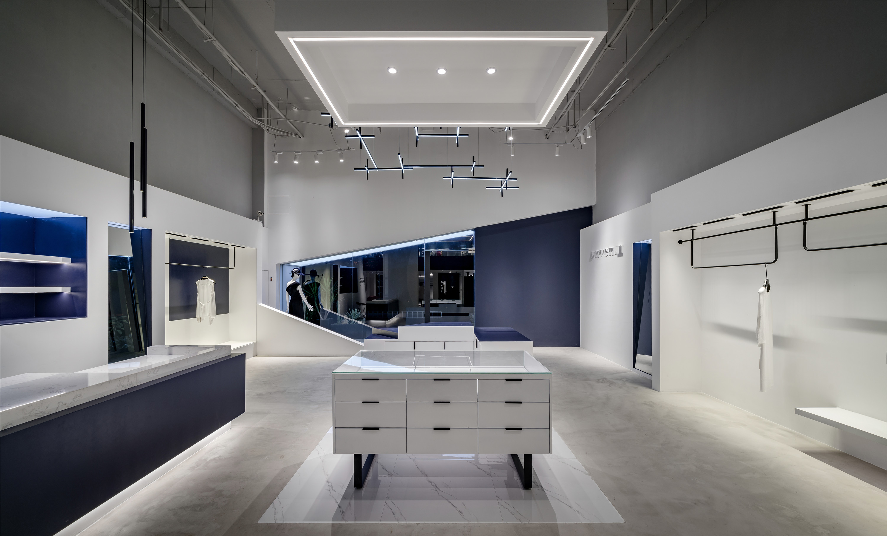 叁研社设计丨Ravent.T沉浸式女装体验店