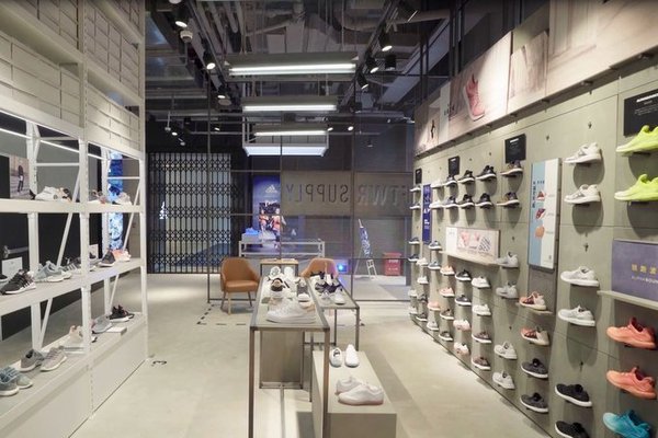 阿迪达斯2022大中华区,阿迪达斯中国区业绩下滑原因