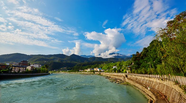 对不起，我要去平武了！这个夏天别再找我了！