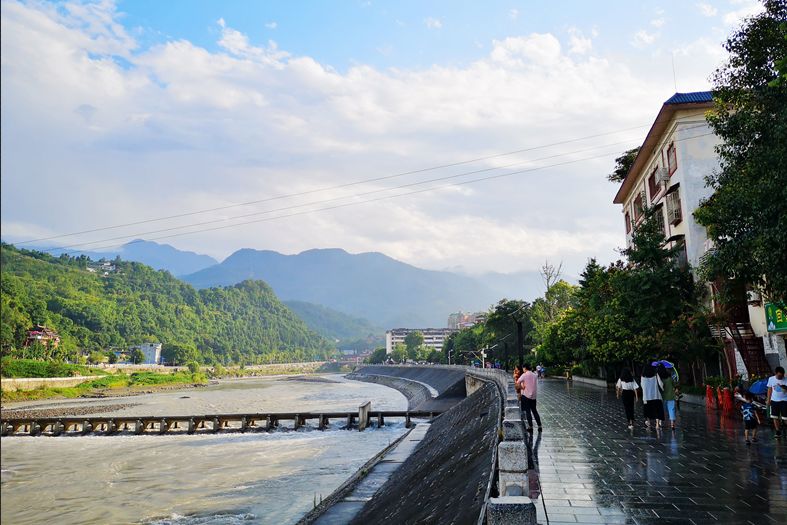 对不起，我要去平武了！这个夏天别再找我了！