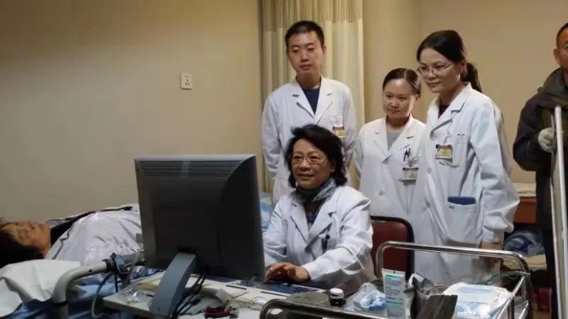 “首都十大健康卫士”揭晓来听听这10位医生的故事