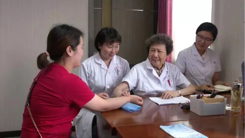 “首都十大健康卫士”揭晓来听听这10位医生的故事