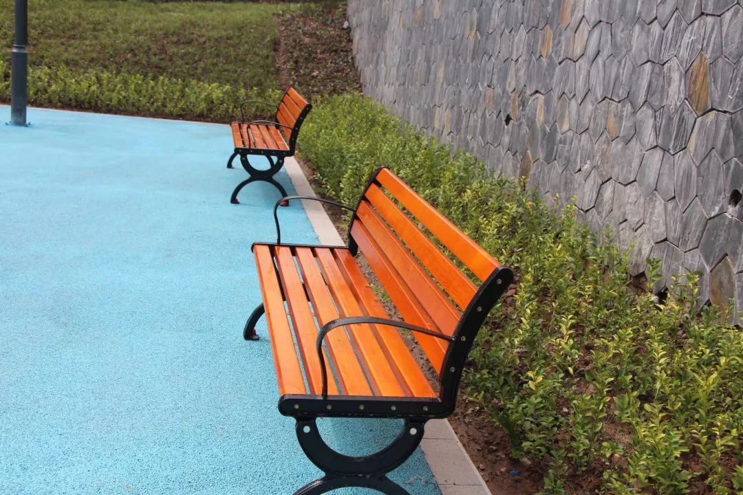 荒地变绿地视频,又一个休闲健身的好去处