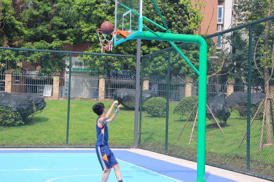 荒地变绿地视频,又一个休闲健身的好去处