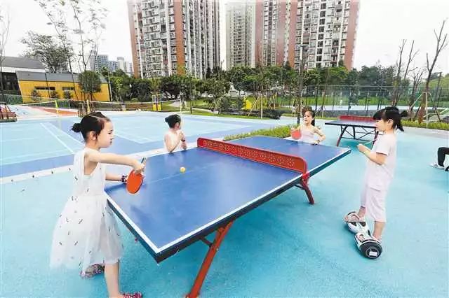 荒地变绿地视频,又一个休闲健身的好去处