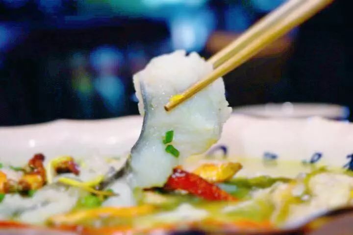 胡桃里里水嘉洲广场开业大吉,胡桃里里水店音乐酒馆优惠团购