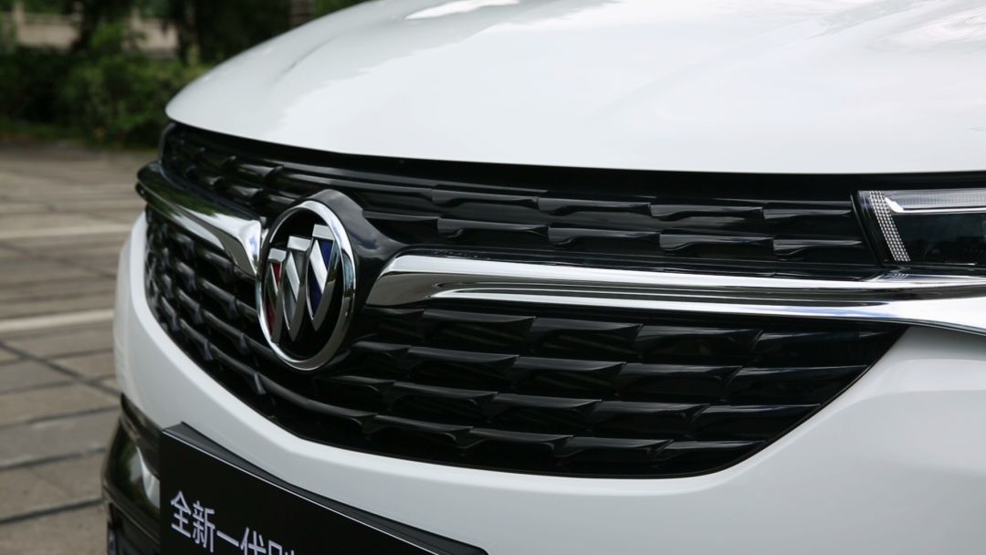 新款别克昂科拉外观展示,全新一代别克昂科拉精英型