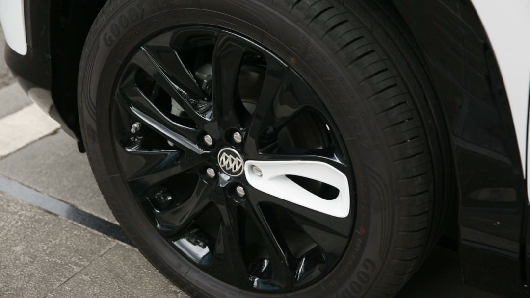 新款别克昂科拉外观展示,全新一代别克昂科拉精英型