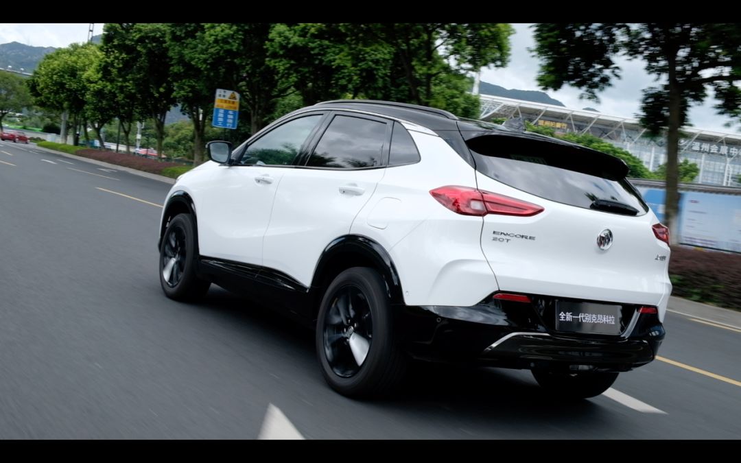 新款别克昂科拉外观展示,全新一代别克昂科拉精英型