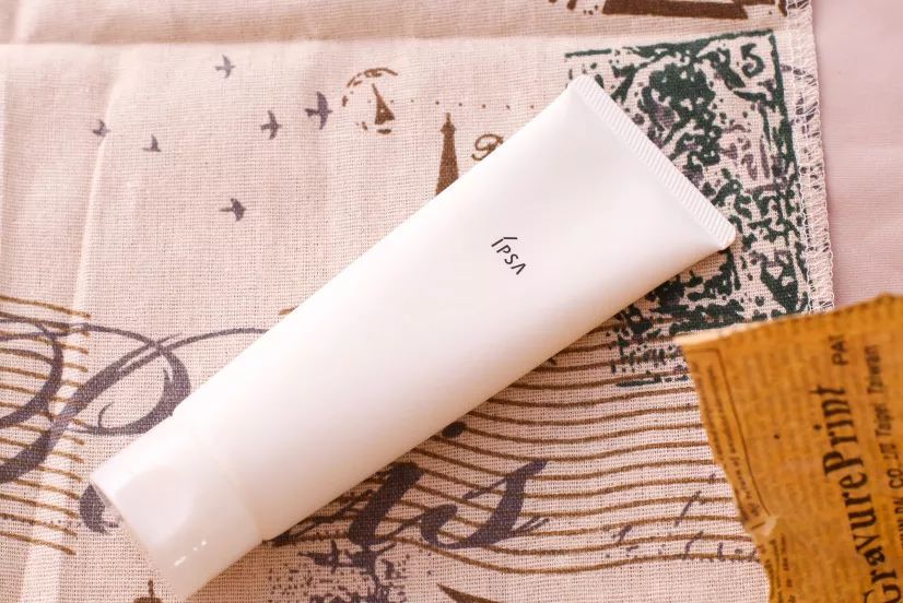 洗出黑头的洗面奶测评,最好用的洗面奶测评温和不刺激