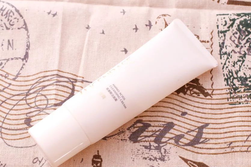 洗出黑头的洗面奶测评,最好用的洗面奶测评温和不刺激