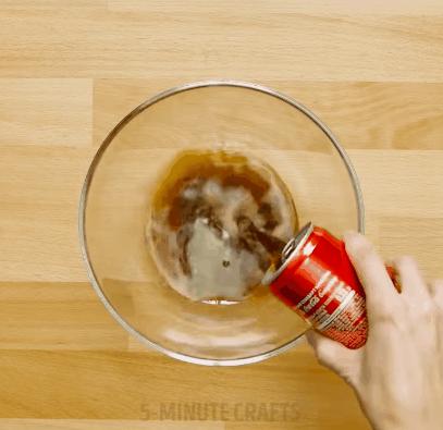 3块钱的可乐秒变10块,一瓶3块钱的可乐能赚多少钱