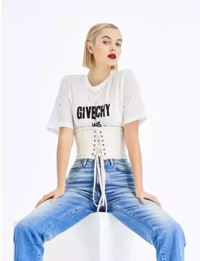 简约到极致的高级感,所有的高级感都源于极简