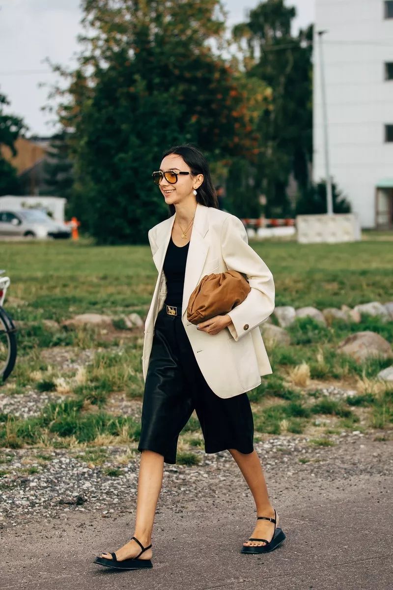 衣橱里都是“爸爸式”衣服？！我终于变成了我妈眼中嫁不出的亚子...|衣帽间