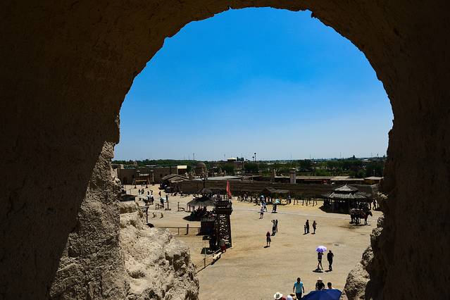 北纬38度仰望星空，每个人都拥有头顶，为什么却看不到星空